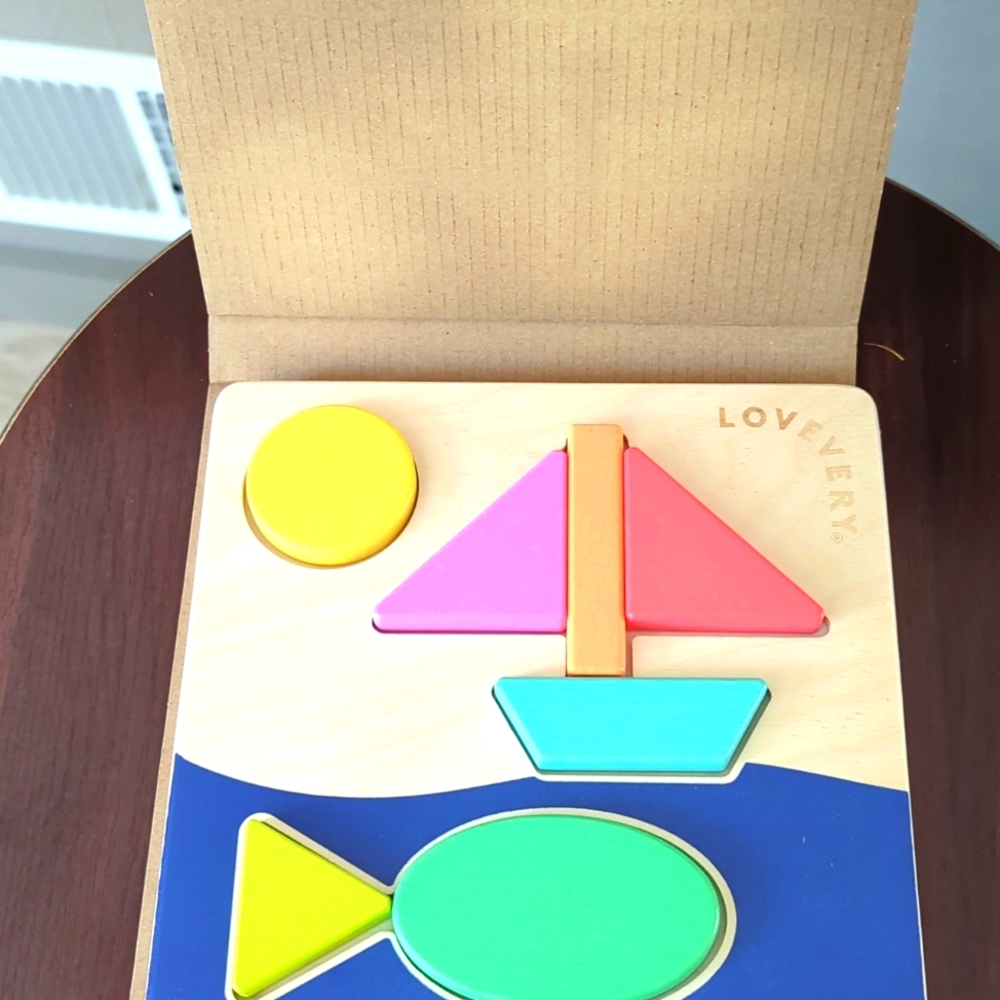 Lovevery Montessori wooden block puzzle from the Helper box (25-27 month)